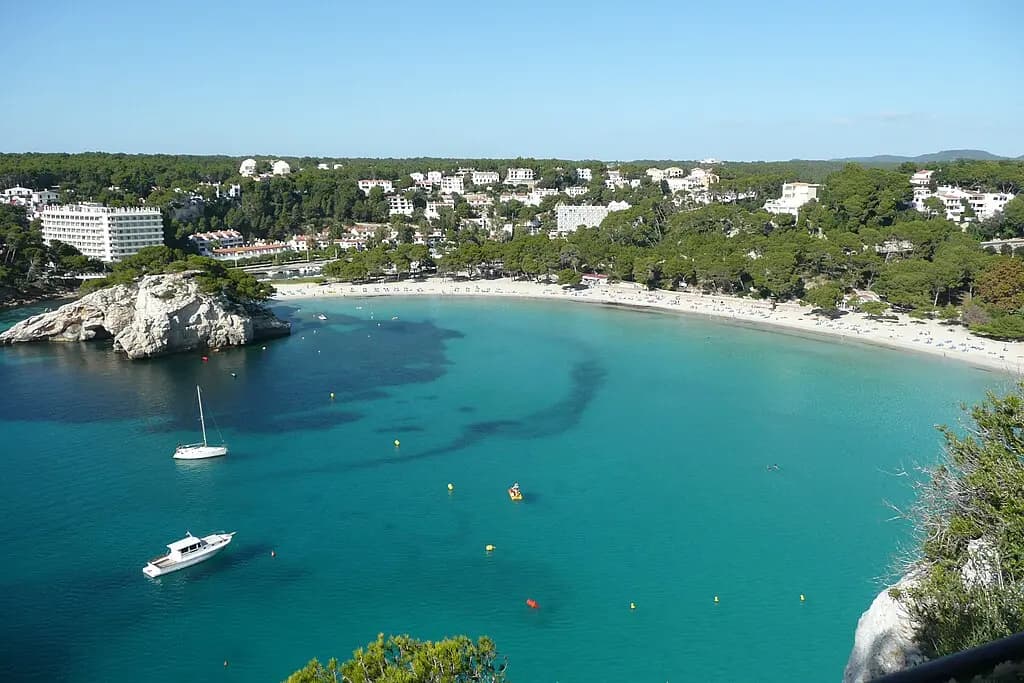 Location vacances avec piscine sur la côte sud de Minorque